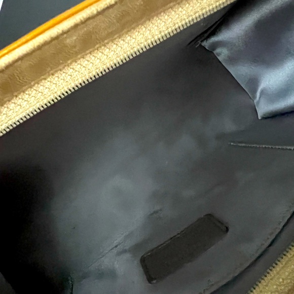 CHANEL Lucky Symbols Pochette Embossed
Quilted Patent (gold) with COA - Picture 5 of 9